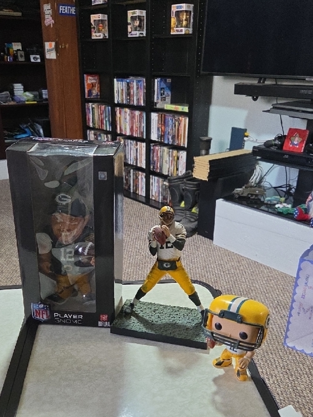 Green Bay Packers Decorative Nutcracker and Figurine Set - Green & Gold - Picture 3 of 3